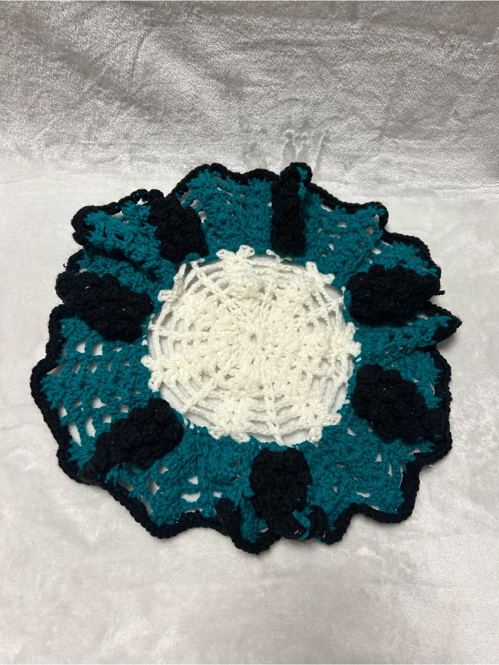 vintage crochet round doily white green three dimensional black grape clusters